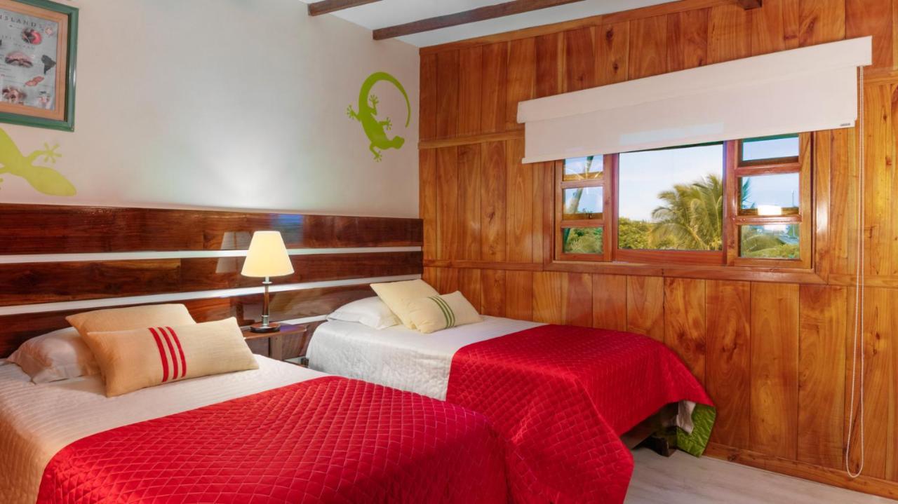 The Wooden House Hotel Puerto Villamil Exteriér fotografie