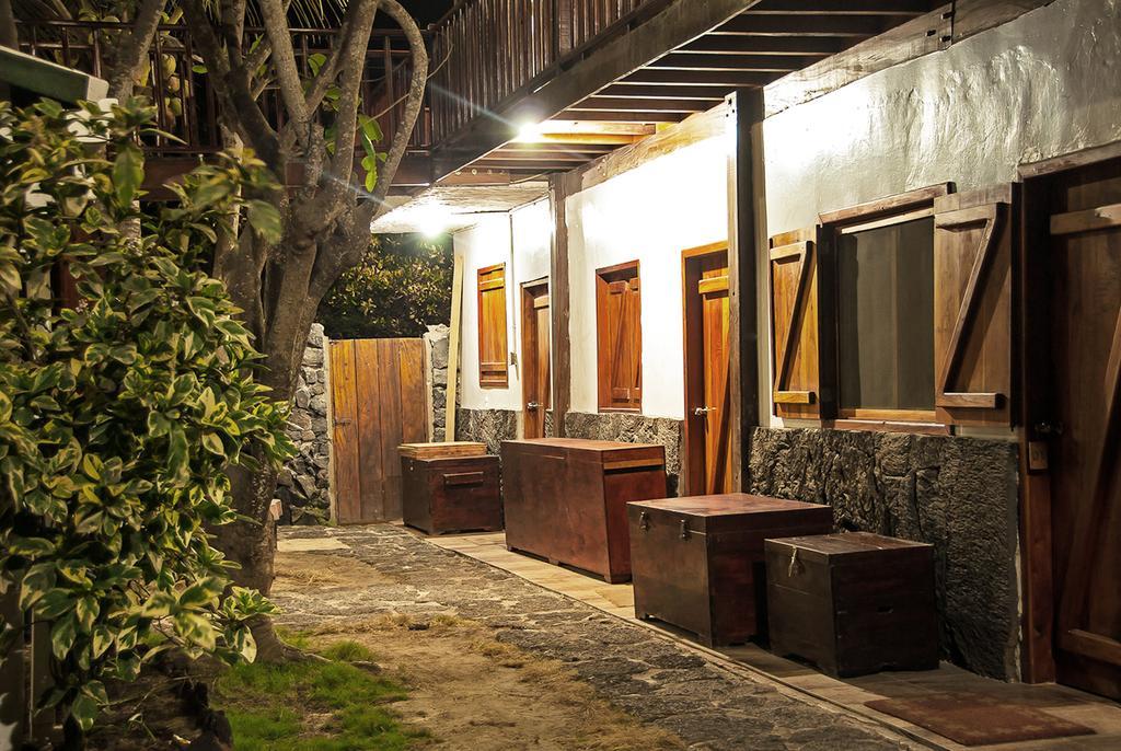 The Wooden House Hotel Puerto Villamil Exteriér fotografie