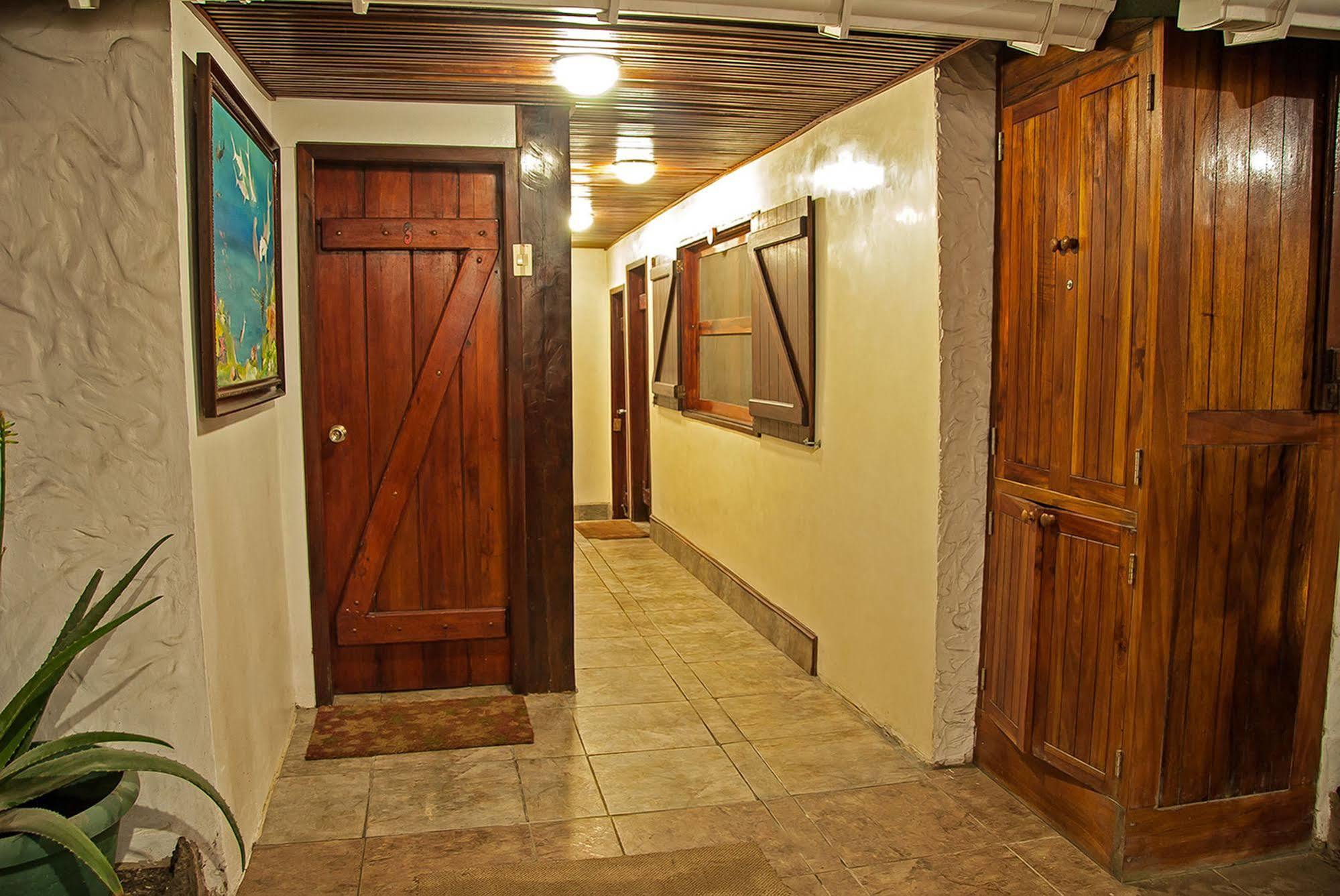 The Wooden House Hotel Puerto Villamil Exteriér fotografie
